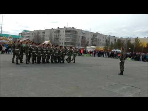 Видео: Городской строевой смотр к дню Победы  школа №3 г. Нягань 09.05.17.