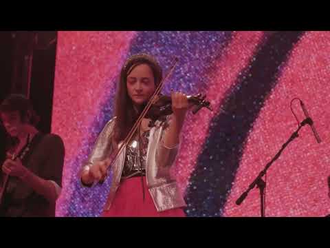 Видео: Комсомольск – Глаза (прилипли) (Live @ GIPSY 2022)