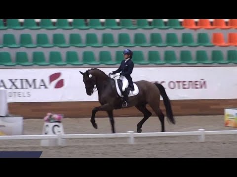 Видео: ВИНИПЕГ и Анна Попова. Средний приз №1