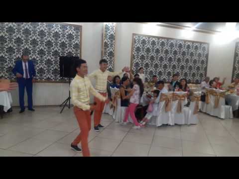 Видео: МуратАли тобы ташкент Алматы 87755104080 MuratAli toby 87755104080 базар жок тойды жыртты