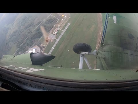 Видео: Полёт на Ан-2 с парашютистами-перворазниками - великолепный звук АШ-62ИР!