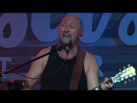 Видео: Над всей землей - Виталий Ефремочкин | LIVE Video