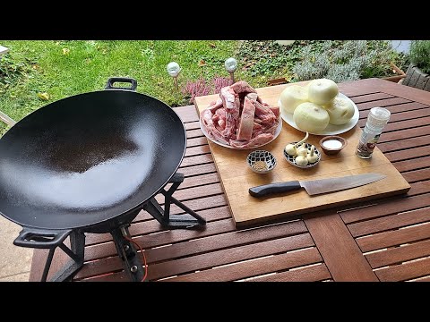 Видео: Бараньи рёбра в казане-самый простой рецепт  #бараньирёбра#казан#кухня#природа#вкусно#ножи#guorus