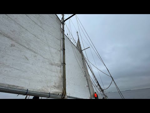 Видео: Подъем гафельной бизани, инструкция для матросов