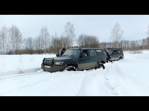 Видео: Снежный выезд, сломали Патруль на тракторах