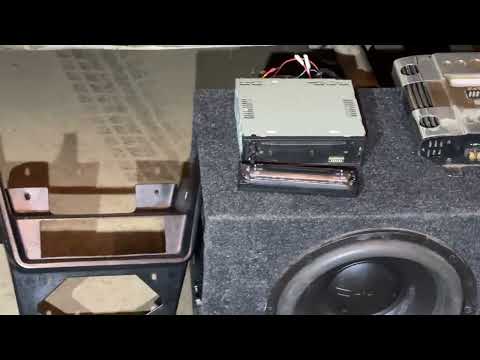 Видео: Автозвук в классику ваз vaz 2106 part 1 #автозвук #классика #vaz2106