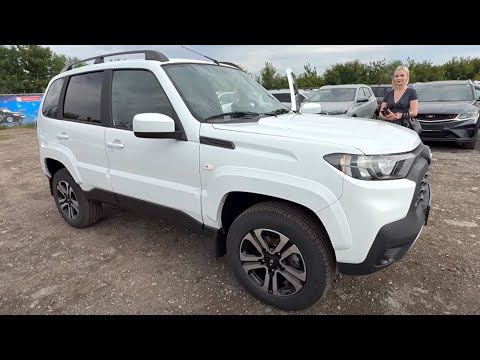 Видео: ВНУТРИ СТАЛО ПРЯМ КАК В САМОЛЕТЕ! Взял по вкусной цене новую LADA NIVA TRAVEL максималка с планшетом