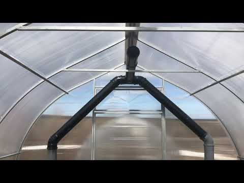 Видео: Подогрев земли в  теплице перегретым воздухом из под купола. Поселок Висим.