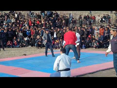 Видео: Гуштини Миллӣ Тоҷики дар Пилдон.Паҳлави Бурду Бохт Мутасифона!