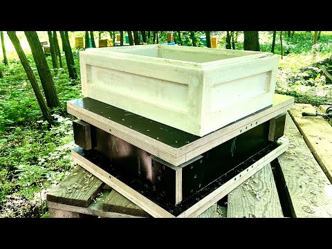 Видео: Робота в цеху, та перша заливка форми для ППУ вуликів.