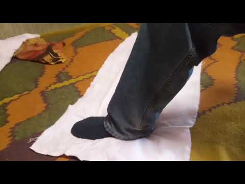 Видео: Портянки: изготовление и применение (как наматывать портянки)