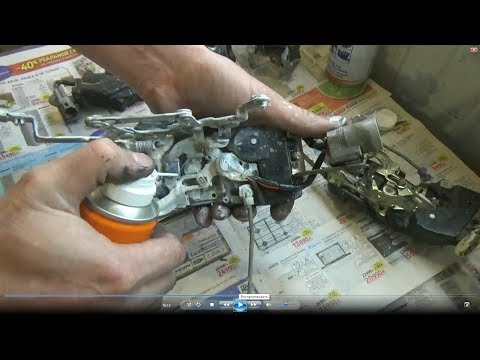 Видео: Как и чем, смазывать замки и механизмы авто. Качественный вариант.