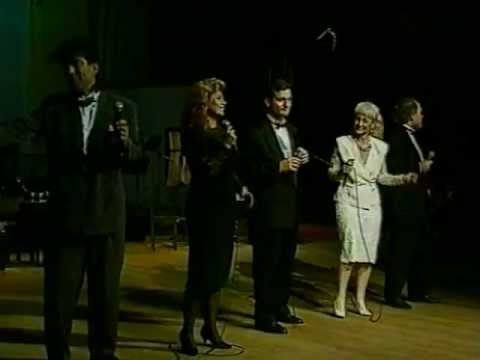 Видео: Домино - Сюита от популярни песни (1994)