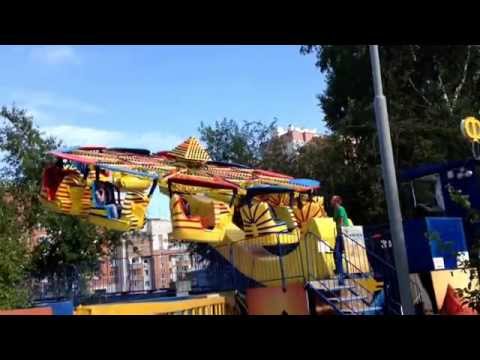 Видео: Кошмар. Ужас. Аттракцион "Фараон" Новосибирск 02.08.2014