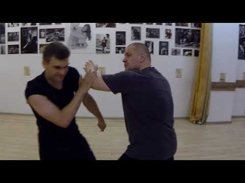 Видео: Объяснение разновидностей контратак от прямых ударов руками