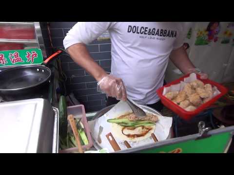 Видео: Мясо, рыба, лягушки, змеи, скорпионы, курочки, зайчики и попугайчики - Жизнь в Китае #29