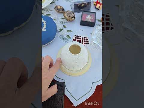 Видео: 😱 Выхватывают из рук😟