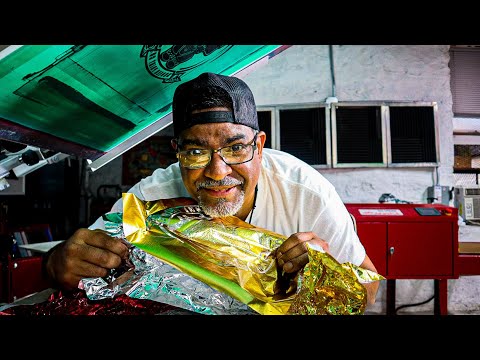 Видео: 4 способа трафаретной печати металлической фольгой на футболках.