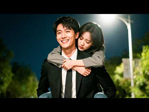 Видео: Пьяную девушку отнес домой мужчина — она не знала, что он миллиардер-CEO!❤️