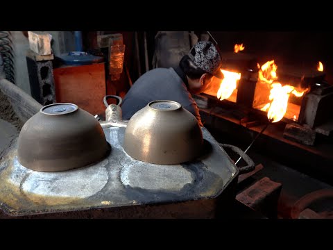 Видео: Процесс изготовления латунной чаши. корейский традиционный кастинг Фабрика