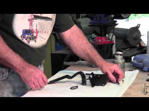 Видео: Восстановление дверных петель пикапа Chevrolet