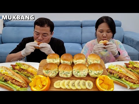 Видео: Американский хот-дог и корейский салатный хлебㅣCooking& Mukbang