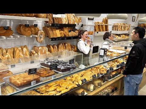 Видео: Целая семья управляет испанской пекарней уже более 50 лет! Традиционный испанский хлеб!
