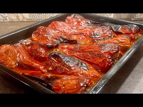 Видео: Пълнени чушки - стъпка по стъпка- лесно и вкусно / Фаршированный болгарский перец