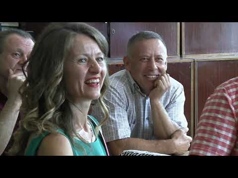 Видео: зустріч випускників школи через-30 років