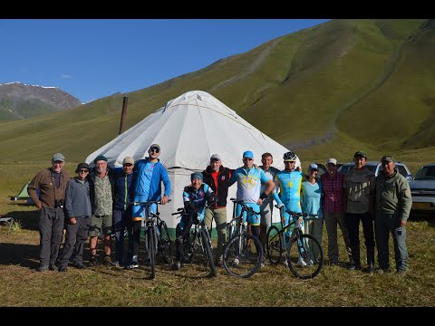 Видео: Как встречают братья кыргызы на перевале Западный Каракол. Велотур по Кыргызстану через Сусамыр.