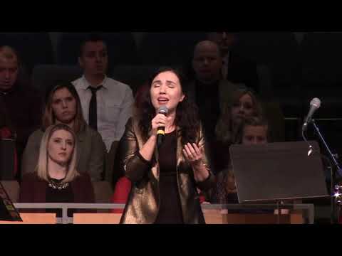 Видео: Откроются все тайны – Юлия Петерс