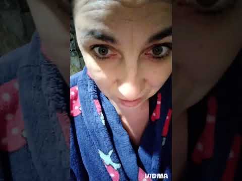 Видео: Злая женщина хочет внимания 