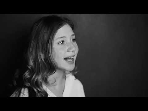 Видео: «Встанем» в исполнении хора  Академии Игоря Крутого г. Новосибирск