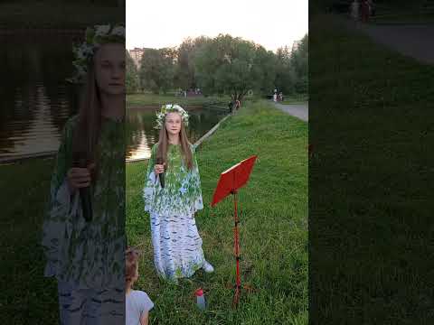 Видео: "Пела мама песню русскую' Голубева Анастасия 11лет.