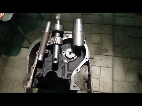 Видео: Замена втулок промвала (поросёнка ) Ваз классика.Обзор новой развёртки.