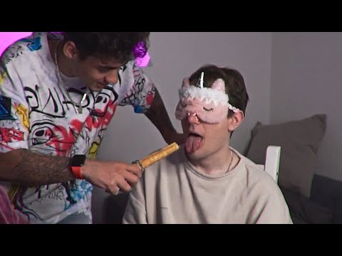 Видео: БРАТИШКИН ПЫТАЕТСЯ УГАДАТЬ ЕДУ ВСЛЕПУЮ (feat. СУПЕР СТАС, эмиль)