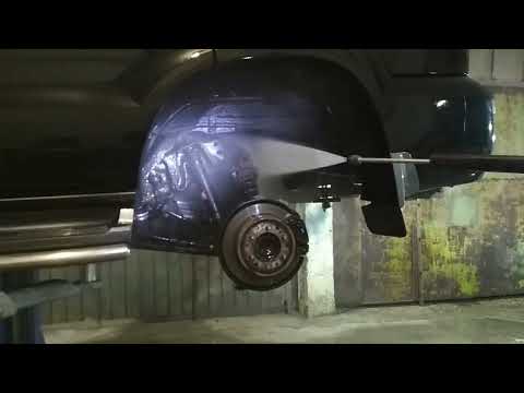 Видео: Toyota Land Cruiser Prado 120 2008 год. мойка днища, рамы под антикор.