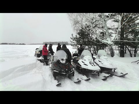 Видео: Различия снегоходов Тайга Варяг 500, 550, 550V. Тест по глубокому снегу. Столкнулись лоб в лоб!