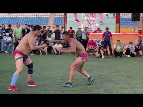 Видео: Финал в абсолютном первенстве по ”Бухэ Барилдаан” на Наадан Сурхарбаан 2023.