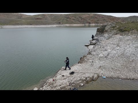 Видео: ВЕСЕННЯЯ РЫБАЛКА на ОЗЕРЕ КУРТЫ - ОТЛИЧНЫЙ КЛЁВ СУДАКА !!!