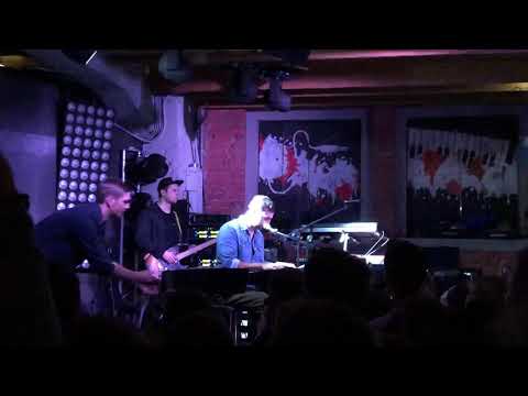 Видео: Grisha Urgant - Пиротехника