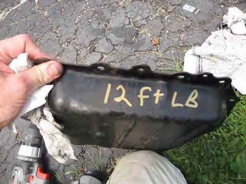 Видео: Замена фильтра и промывка трансмиссионной жидкости в Dodge Grand Caravan Town and Country V6 2005...