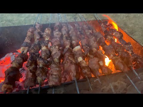 Видео: Шашлык из печени- секрет быстрого вкусного ужина на мангале (Ciger kebab)