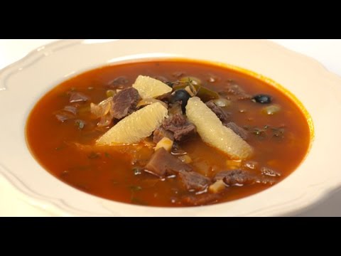 Видео: Сборная солянка на говяжьем бульоне | Мясо. От филе до фарша