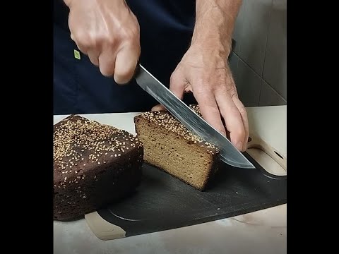 Видео: Как замесить латвийский-кислосладкий хлеб за 15 мин и не испачкать рук