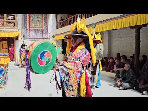 Видео: Танец с барабанами Ханле Густор, буддийский монастырь Ханле, Ладакх.