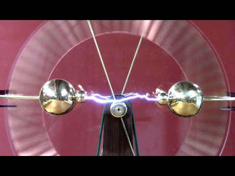 Видео: Сборка машины Вимшёрста — ВЫСОКОЕ НАПРЯЖЕНИЕ! ЧАСТЬ 1