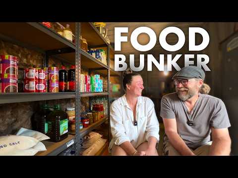 Видео: Посмотрите, как мы превращаем грузовой контейнер в кладовую на даче