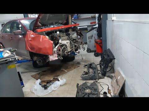 Видео: Жесть на СТО или будни автомехаников #106. VW Touareg стук ДВС. Уставший VW Polo. ВАЗ 2110 страдалец