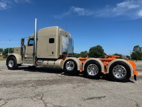 Видео: Ещё один кастомный Peterbilt 589 Heavy Haul 2025 года, 4 оси